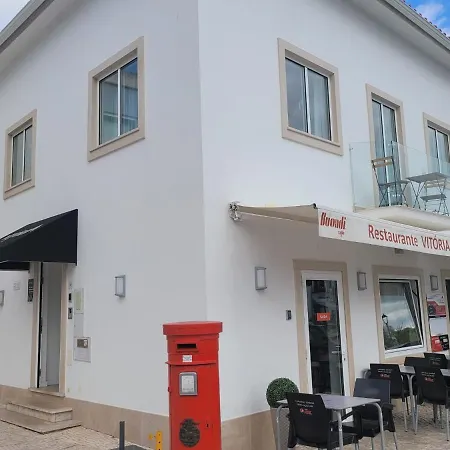 Local Vitoria בית הארחה