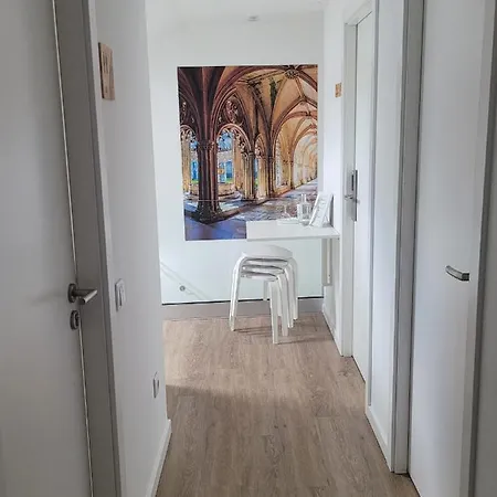 Local Vitoria בית הארחה