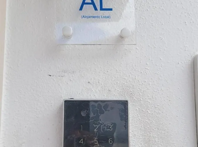 Local Vitoria ゲストハウス