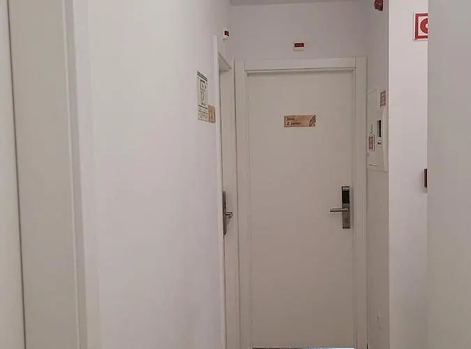 ゲストハウス Local Vitoria *